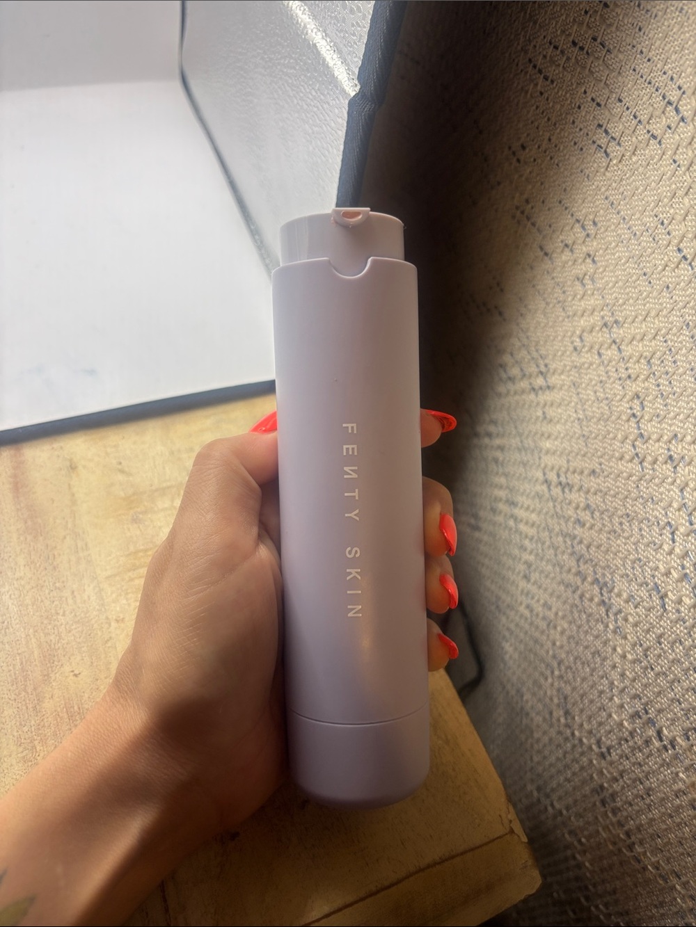 Fenty Beauty Fenty skin sunscreen INVISIBLE MOISTURIZER SPF 30